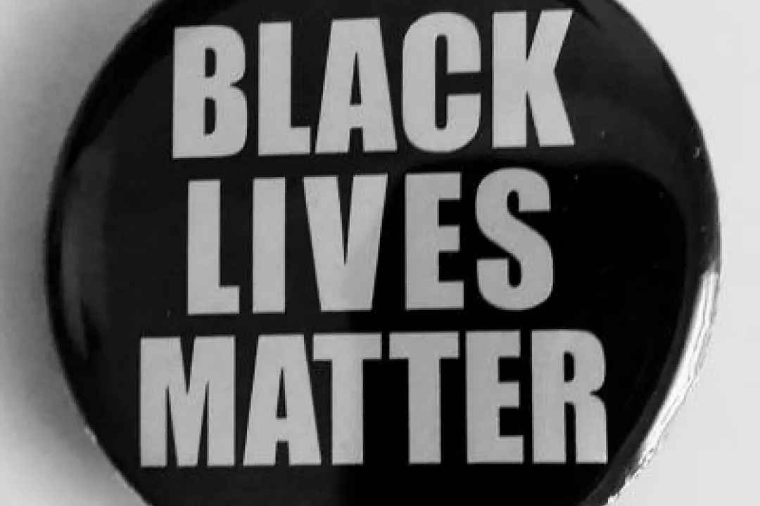 Photo of BLACK LIVES MATTER button