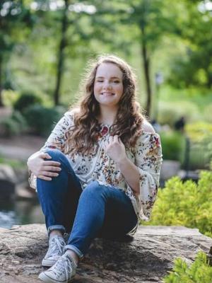 Lauren Feltz Picture for the Intranet Directory